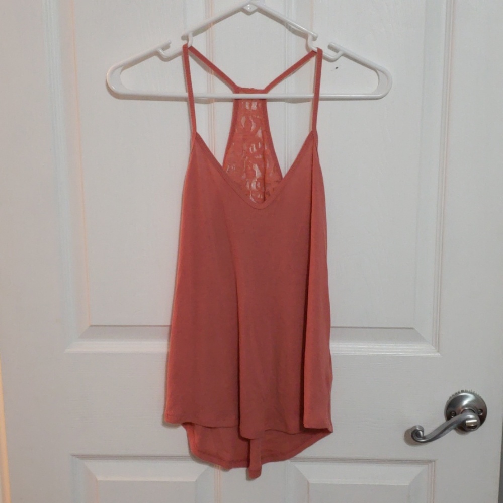 Set of tank tops